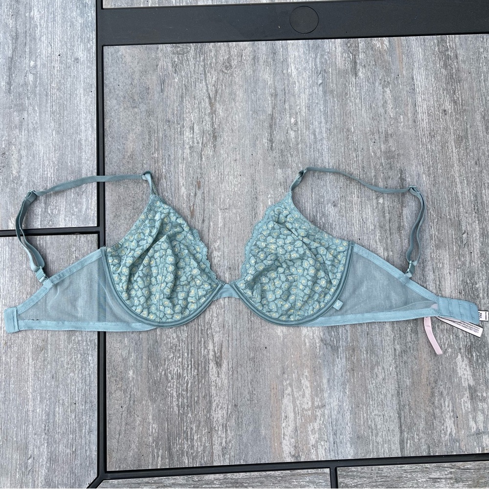Victoria Secret unlined Demi bra